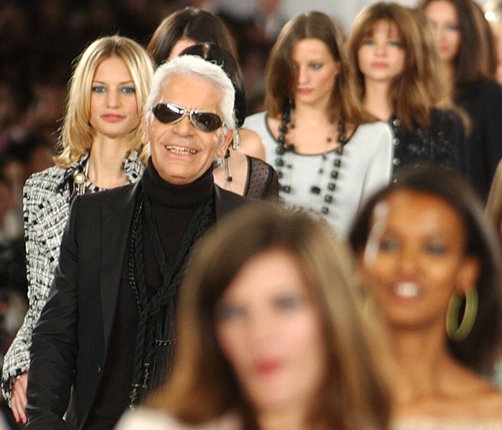 Carla lagerfeld xxx
