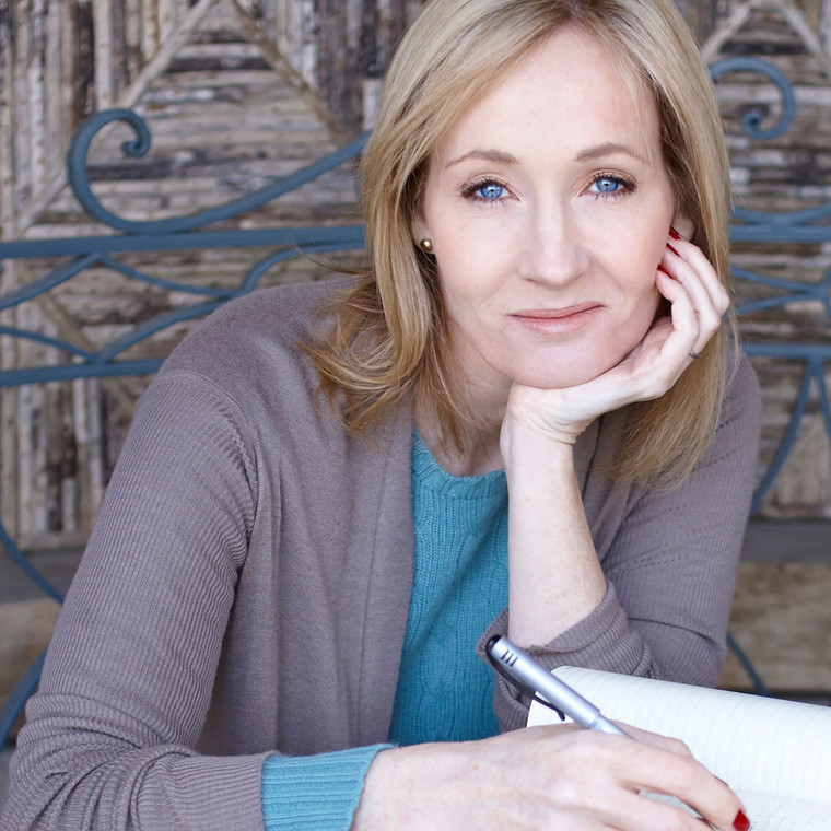 Joanne Rowling: Από την απόλυτη φτώχεια στην περιουσία του ενός δισεκατομμυρίου