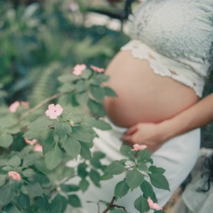 Θερμό καλοκαίρι και εγκυμοσύνη: 10 συμβουλές για να την απολαύσεις!