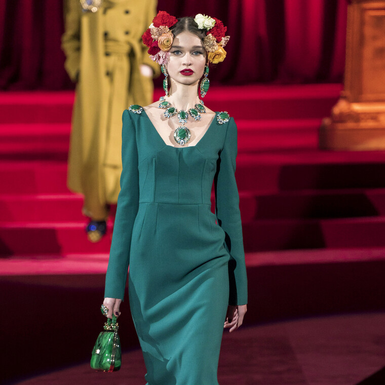 Go Green:10 φορέματα που αποδεικνύουν περίτρανα πως το πράσινο είναι το χρώμα του φθινοπώρου