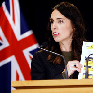Πώς η Πρωθυπουργός της Νέας Ζηλανδίας κατάφερε το ακατόρθωτο στην πανδημία του κορονοϊού