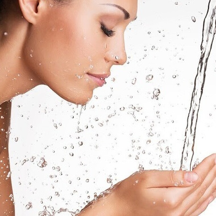 7 πράγματα με τα οποία δεν πρέπει ποτέ να πλένεις το πρόσωπό σου