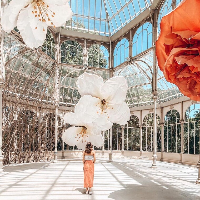 Με ολάνθιστα λουλούδια γέμισε το Palacio de Cristal στη Μαδρίτη