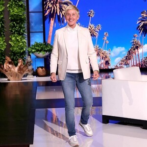 H Ellen DeGeneres λύνει τη σιωπή της και μιλά για όλα όσα την κατηγορούν