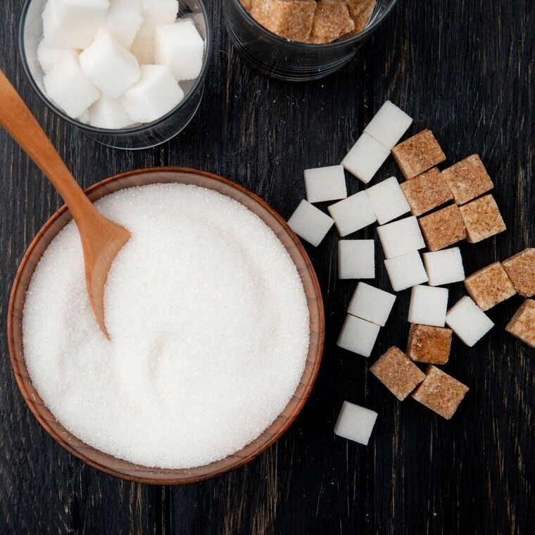Πόσο κακό τελικά κάνει η ζάχαρη στην επιδερμίδα μας;